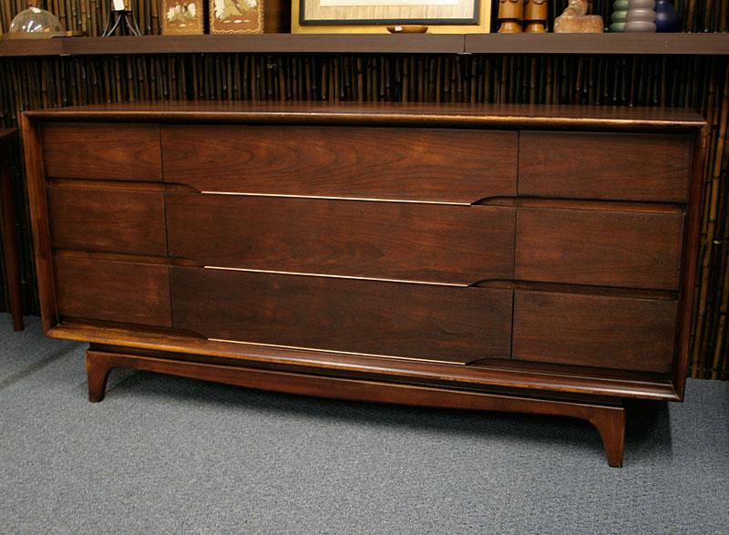 Kent coffey deals mid century dresser