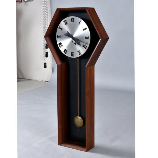 Howard Miller model 557 clock designed by Arthur Umanoff