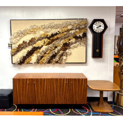 Howard Miller model 557 clock designed by Arthur Umanoff