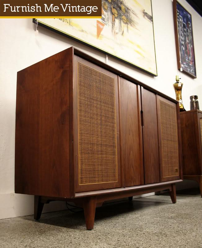 Mid Century Modern Pilot Console Stereo Cabinet With 70s Era Components Mid Century Modern Pilot Console Stereo Cabinet With 70s Era Components