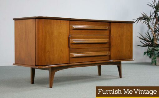 Mid Century Modern United Sculpted Double Dresser