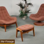 Sexy Mid Century Modern Quilted Teak Lounge Chair