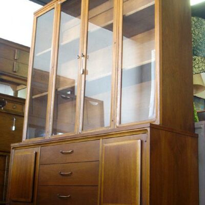 Broyhill Premier Forward ’70 Breakfront Credenza China Hutch