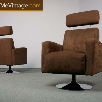 Pair of Contemporary Tulip Base Lounge Chairs