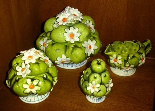 Vintage Inarco Japan Green Apple and Daisy Set