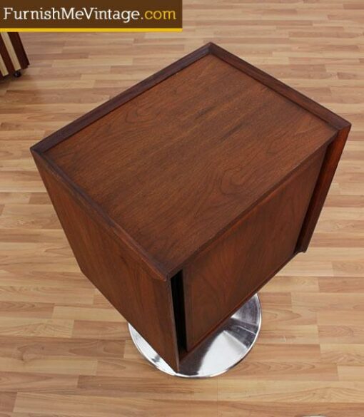 Vintage Tulip Base Dillingham Nightstand