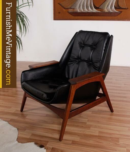 Mid century modern lounge chair by Foster McDavid