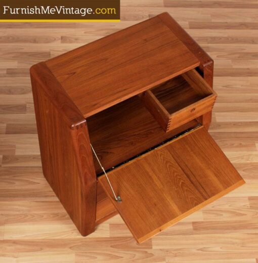 Pair of DSCAN Teak Nightstands