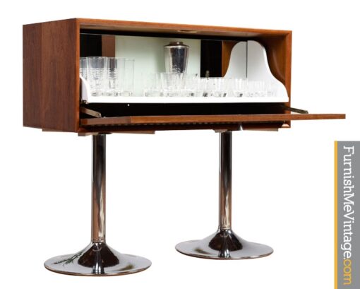 Tulip Base Mid Century Modern Bar