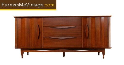 Mid century modern triple dresser by Cavalier