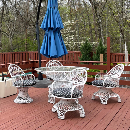 Restored vintage Russell Woodard spun fiberglass outdoor dining set
