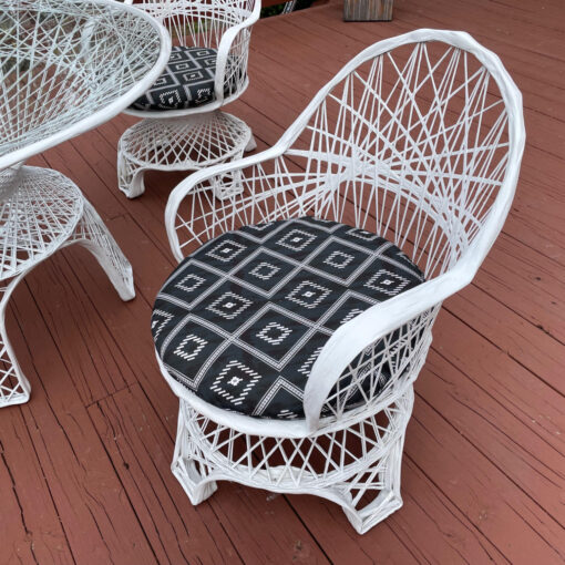 Restored vintage Russell Woodard spun fiberglass outdoor dining set