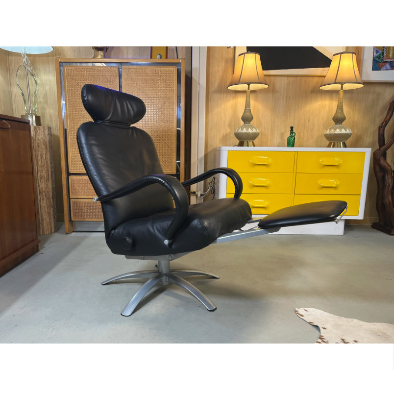 Percival Lafer relax recliner in black leather