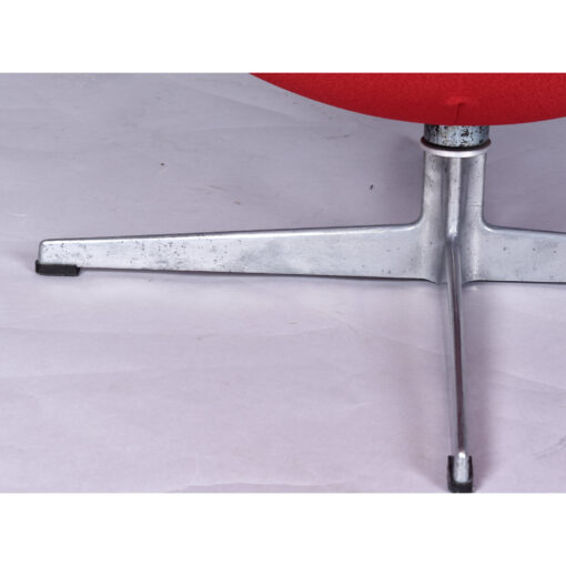 Red Arne Jacobsen for Fritz Hansen red Egg Chair with Ottoman