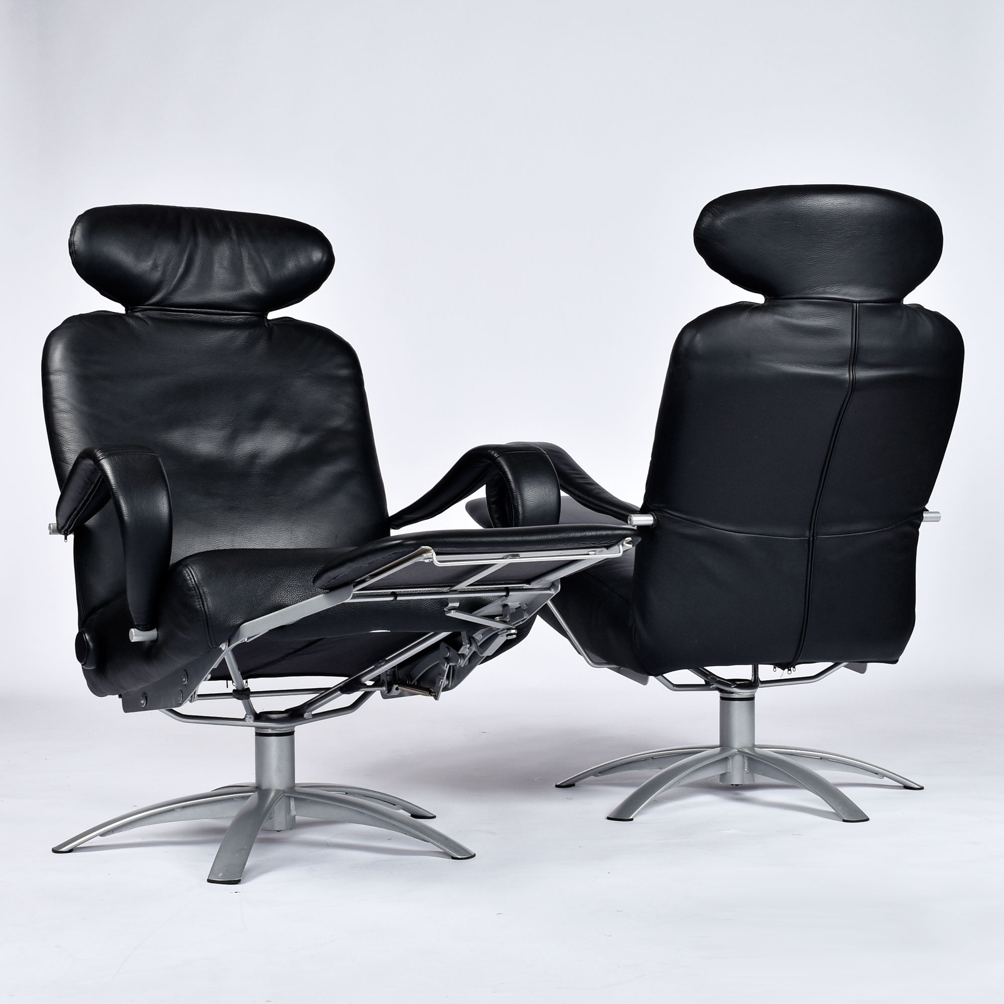 Percival Lafer relax recliner in black leather