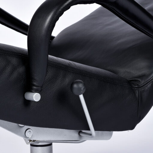 Percival Lafer relax recliner in black leather