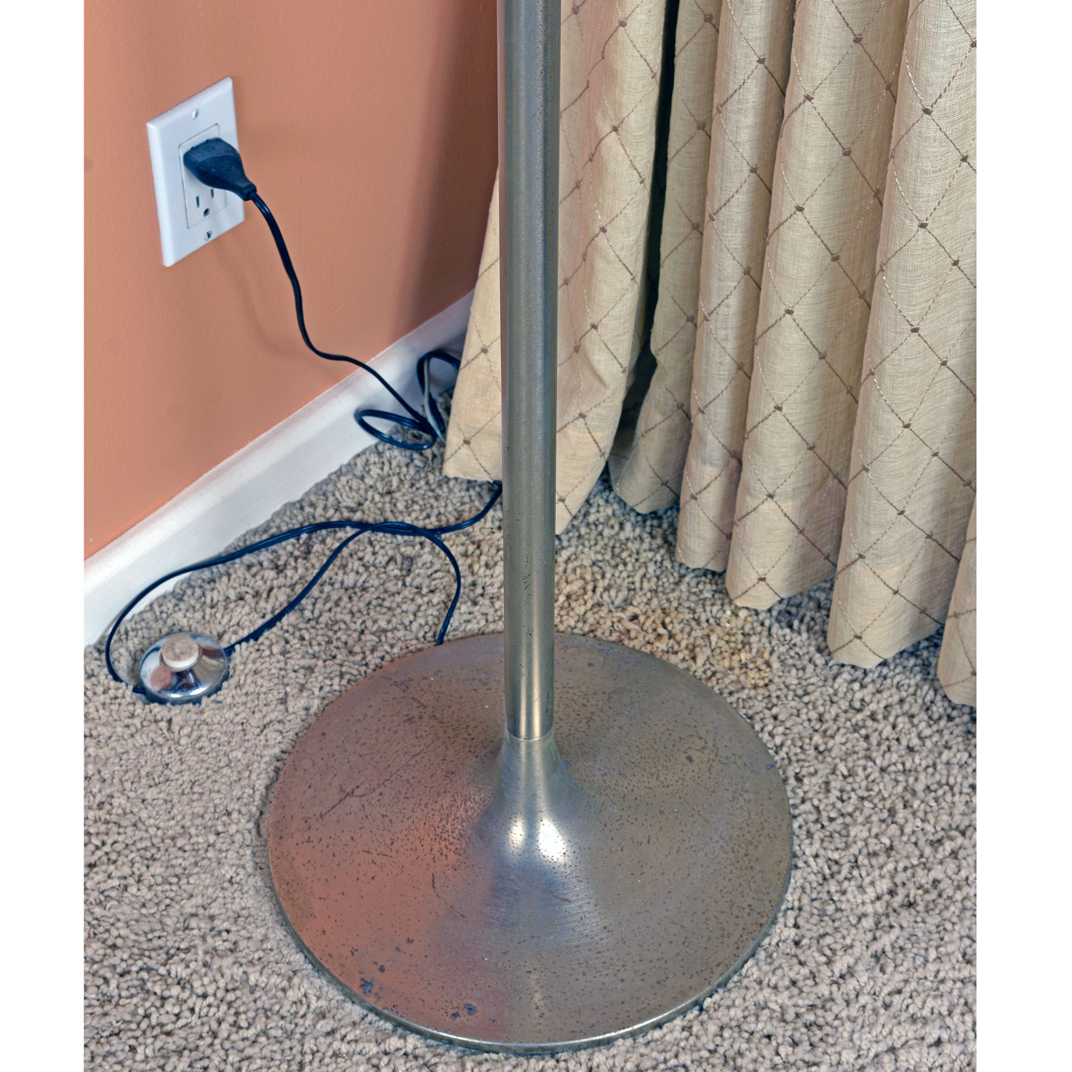Harvey Guzzini Bud Grande floor lamp