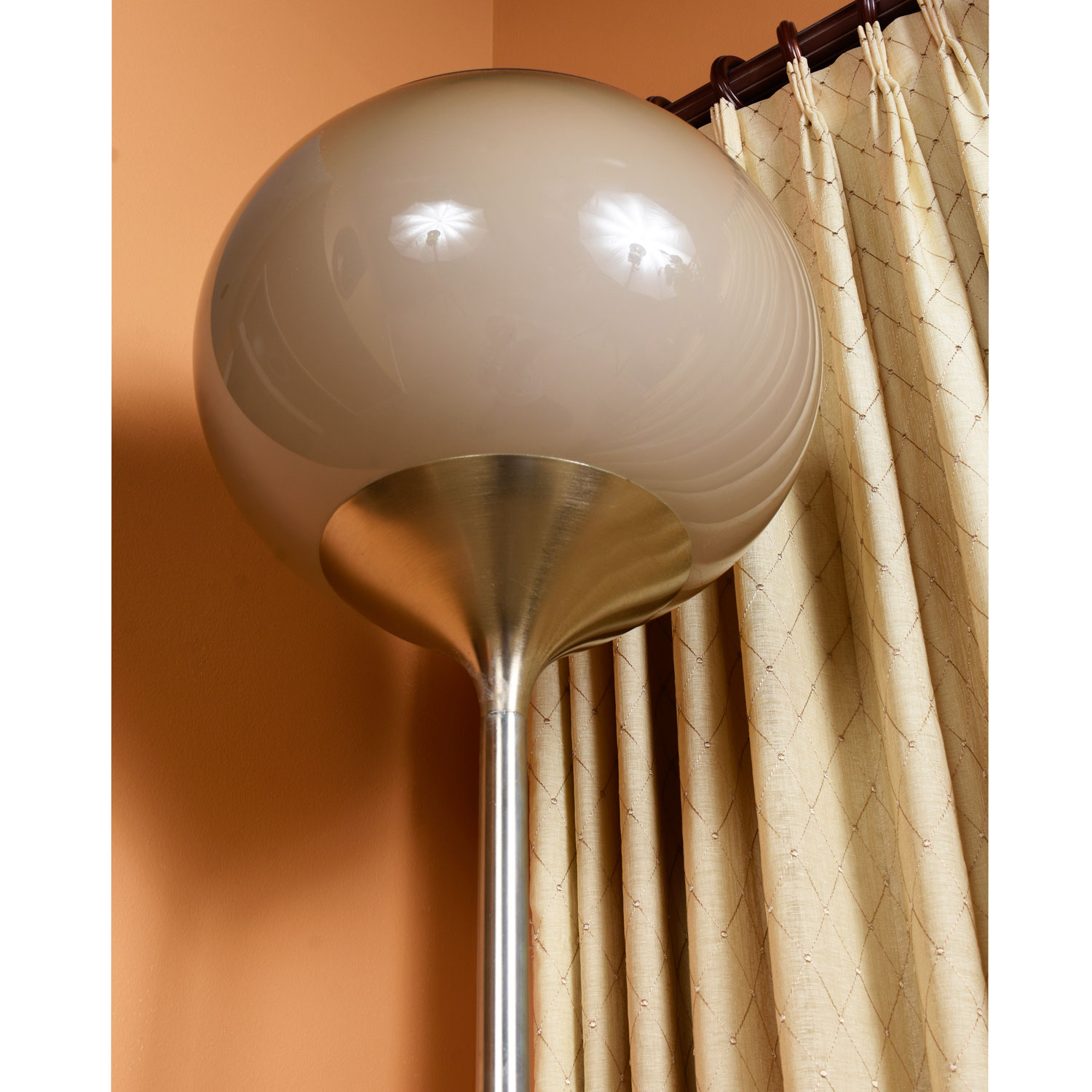 Harvey Guzzini Bud Grande floor lamp