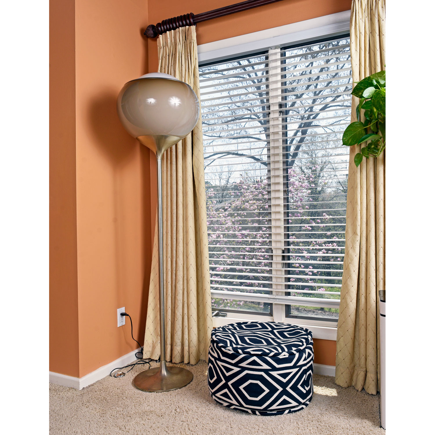 Harvey Guzzini Bud Grande floor lamp
