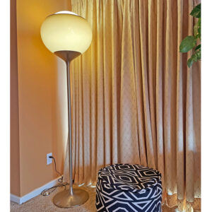Tulip Base “Bud Grande” Flash Floor Lamp by Harvey Guzzini for Meblo