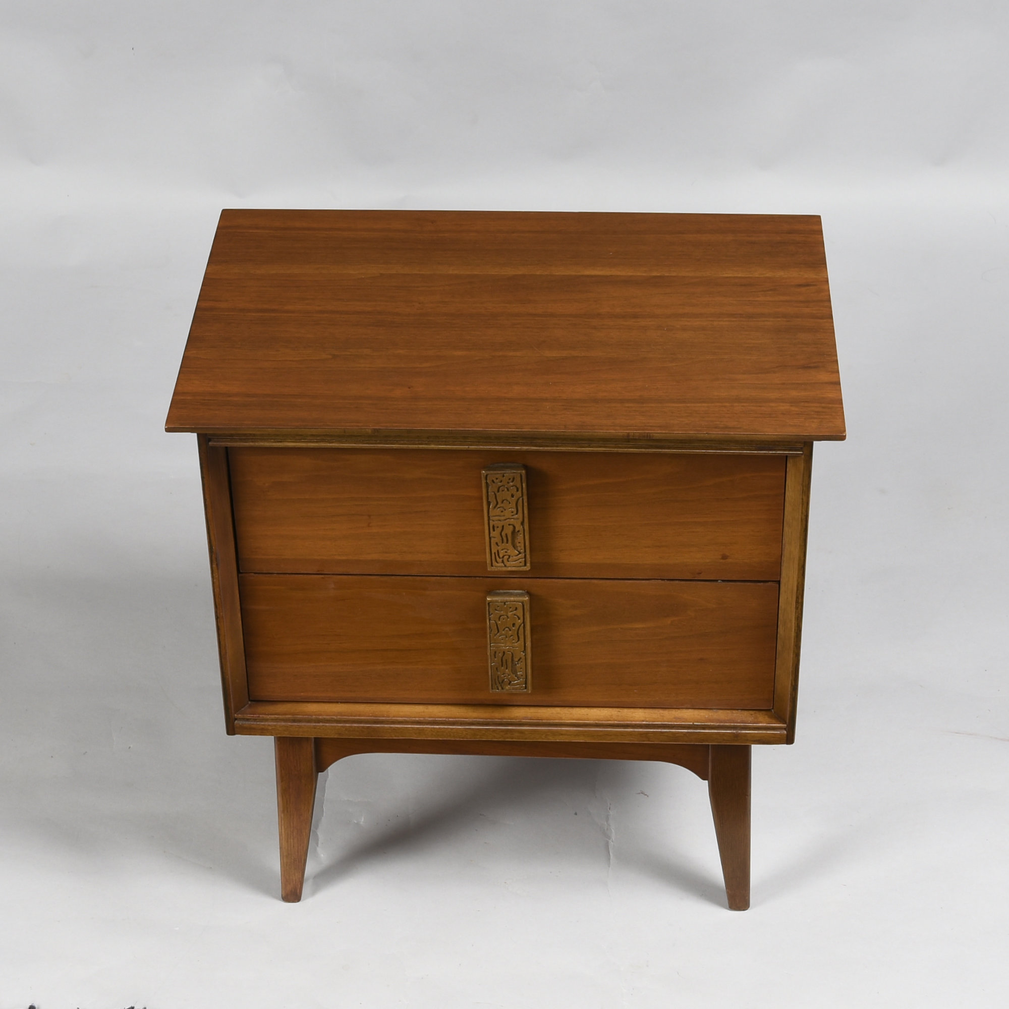 Bassett Aztec nightstand in Mayan walnut finish